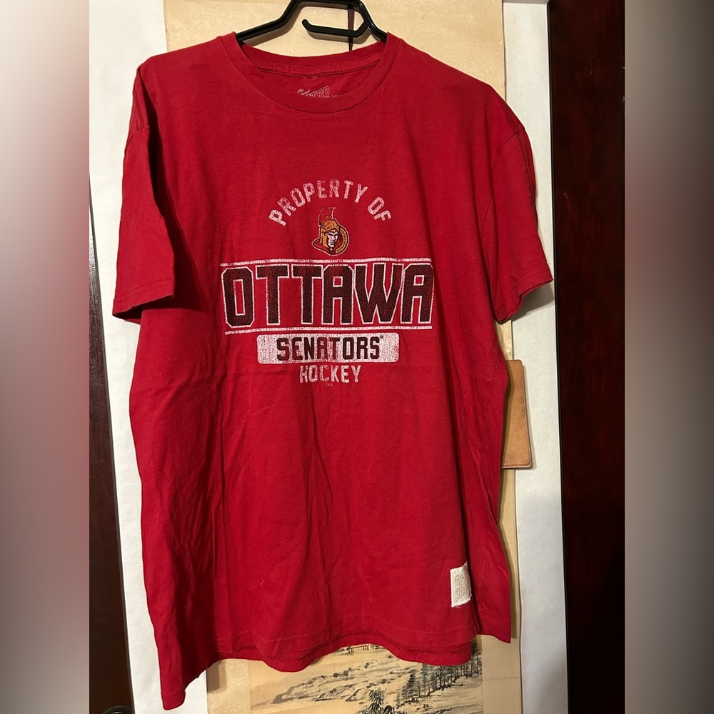RETRO BRAND Ottawa Senators NHL HOCKEY Short Sleeve T-Shirt Size XL NWT